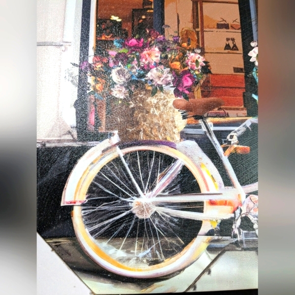 Gucci Cafe Canvas Bicycle With Flower Bouquet Gapped Black Frame NWT - Picture 4 of 11